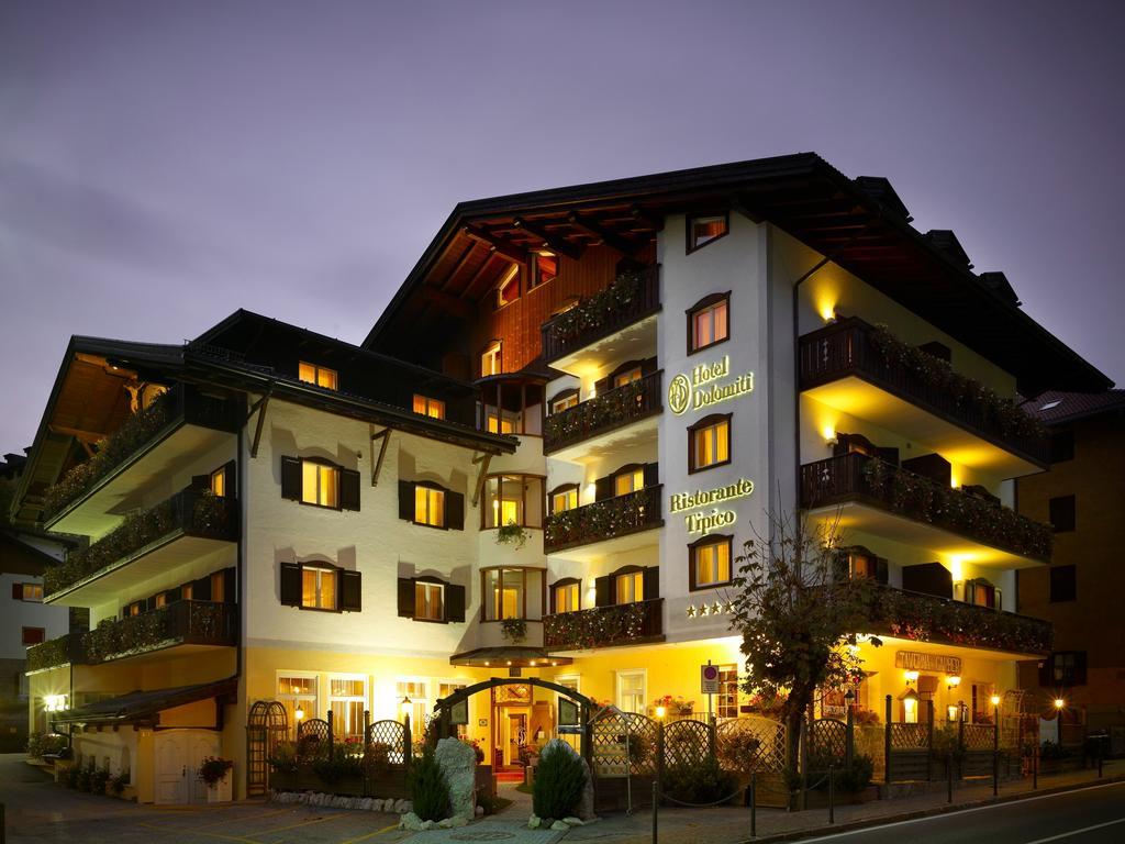 Hotel Dolomiti Moena Exteriör bild