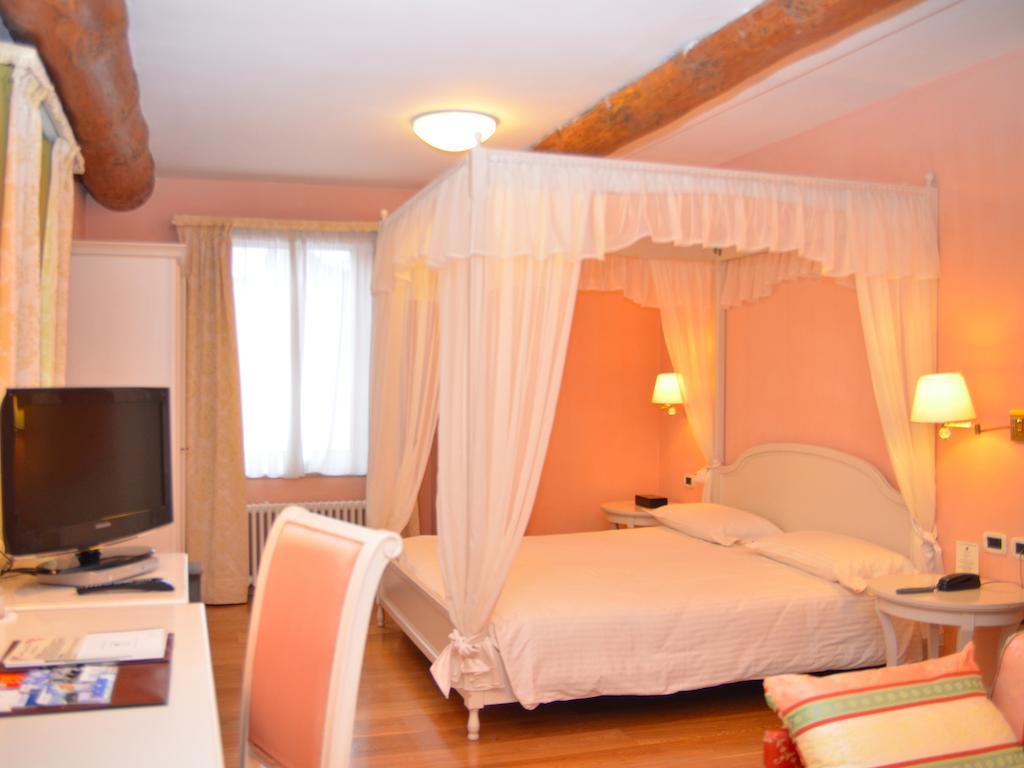 Hotel Dolomiti Moena Exteriör bild
