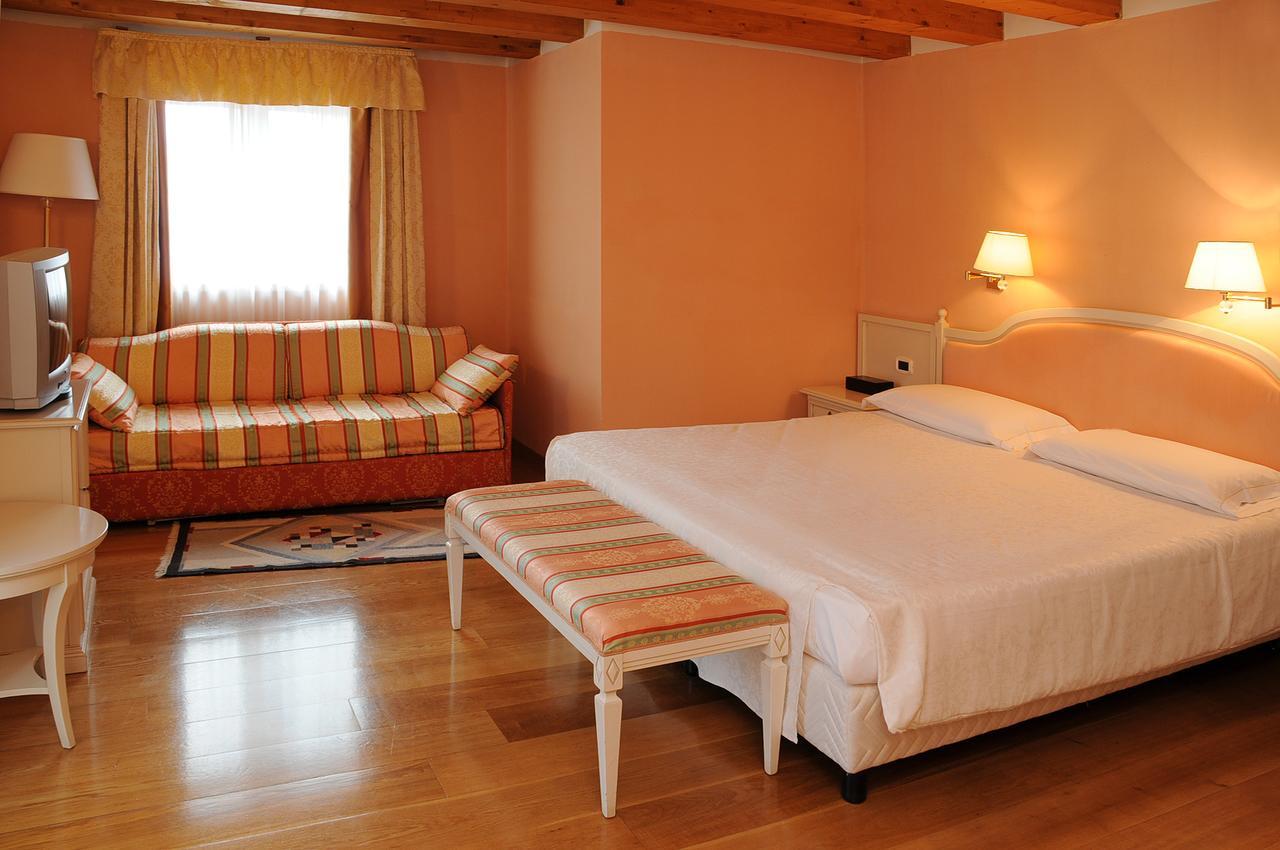 Hotel Dolomiti Moena Exteriör bild