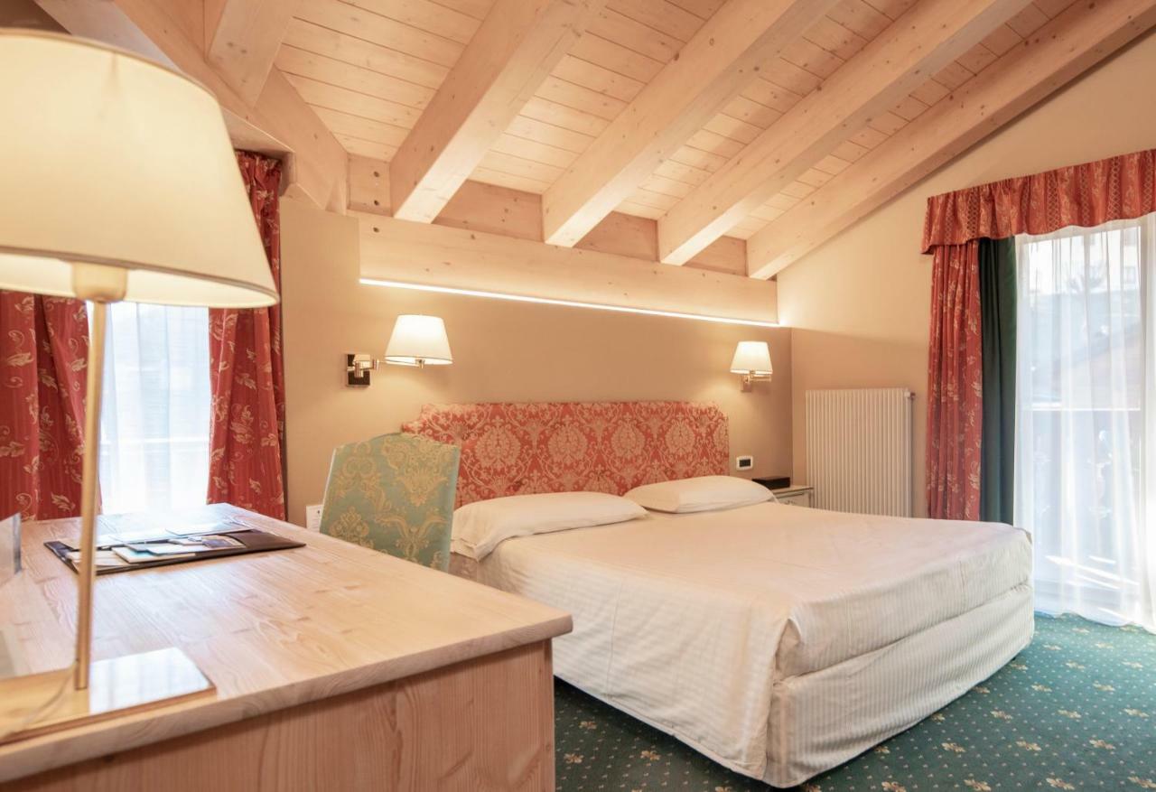 Hotel Dolomiti Moena Exteriör bild