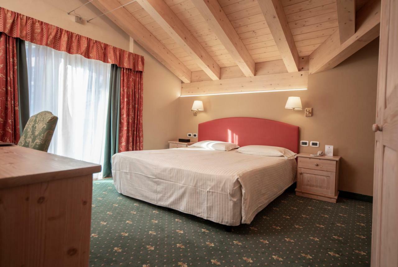 Hotel Dolomiti Moena Exteriör bild